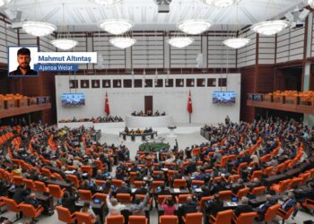Li Tirkiyeyê nîqaşa destûra bingehîn û Komara Demokratîk
