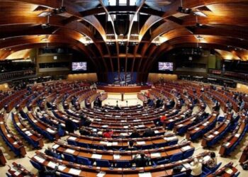 Ji parêzerên jin ên Kolombiyayî ji bo Abdullah Ocalan banga azadiyê
