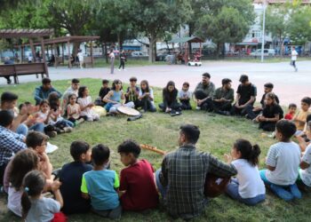 Ciwanan li dijî şerê taybet bername li dar xist