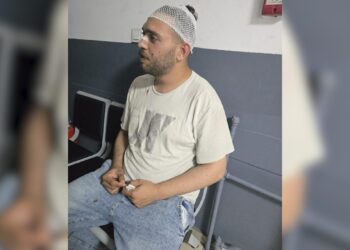 Ciwanê birîndar hîn jî di bin çavan de tê girtin
