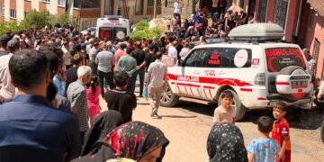 Çawişê pispor li Şemzînanê 4 kes kuştin