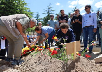 Cenazeyê rojnameger Bayram Balci hate veşartin: Em ê xwedî li têkoşîna te derkevin