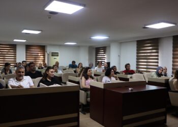Şaredariya Sûrê ji bo karmendên xwe dest bi kursa Kurdî kir