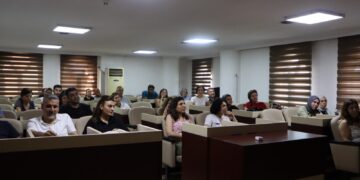 Şaredariya Sûrê ji bo karmendên xwe dest bi kursa Kurdî kir