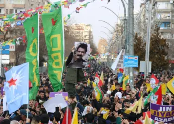 Dayikên Aştiyê ji bo mitîngê gazî kirin: Aştî û azadî weke nan û avê ferz e