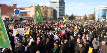 Xelkê Amedê: Pêvajo bi yek alî nabe divê dewlet gavan biavêje