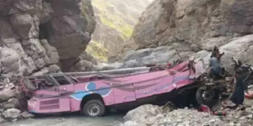 Li Pakistanê qezaya trafîkê: 40 kesan jiyana xwe ji dest dan