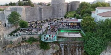 Tesîsa Şaredariya Bajarê Mezin a Amedê hat gulebarankirin