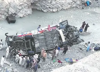 Pakîstan de qezaya trafîkî: 40 kesî cuya xo ra bîyî
