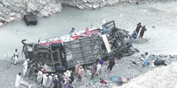Pakîstan de qezaya trafîkî: 40 kesî cuya xo ra bîyî
