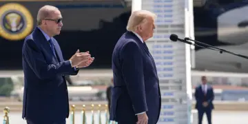 Donald Trump resa Anqara