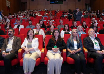 ‘Jin dikarin bi perspektîfa rizgariyê aboriya xwe ava bikin’ 