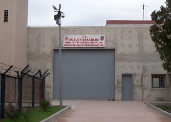 Nivîskar Alaçati: Li Îmraliyê çi nîqaş kirin?