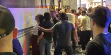 Stenbol de vera NATO’yî protesto: Xeylê kesî ameyî destbendkerdene