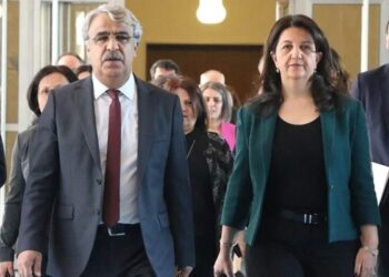 Pervîn Buldan: Em li benda hevdîtinê ne