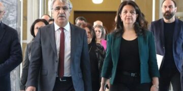 Pervîn Buldan: Em li benda hevdîtinê ne