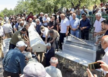 Dayika Sakîne Karakoçan li warê xwe hat definkirin