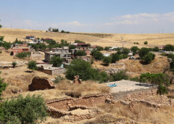 Şêniyên Gundê Eyntirtê: Bila pirsgirêkên me yên binesazî û ceyranê bên çareserkirin