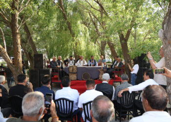 Roja yekemîn a festîvalê bi dîwana dengbêjan bi dawî bû