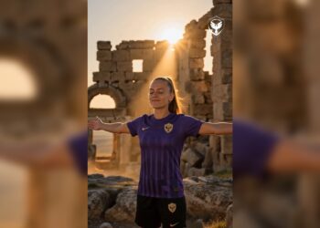 Lîstikvan Vina Crnoja tev li Tîma Jinan a Amedsporê bû