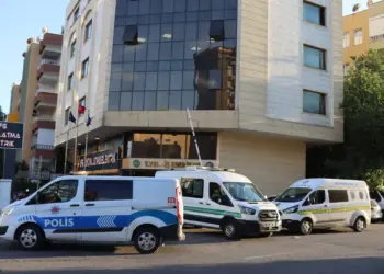 Li Rihayê bijîşkek di mêvanxaneyê de mirî hat dîtin
