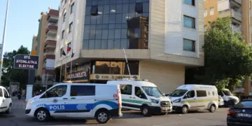 Li Rihayê bijîşkek di mêvanxaneyê de mirî hat dîtin