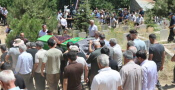Cenazaya hunermend Murat Çîçekî Colemêrg de ameye definkerdiş