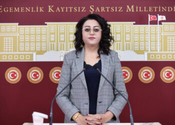 Oznûr Bartin: Divê ew polîs ji peywîrê bên dûrxistin