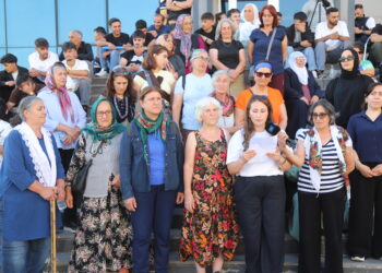 Li Kanîreşê berteka li dijî talana xwezayê: Em ê bêdeng nemînin