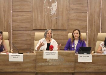 Panela ‘Jin Aştiyê Nîqaş Dikin’: Hêviya jinan aştiyeke mayînde ye