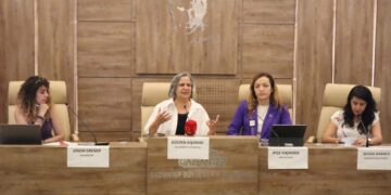 Panela ‘Jin Aştiyê Nîqaş Dikin’: Hêviya jinan aştiyeke mayînde ye