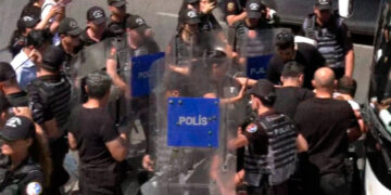 Li Enqereyê li dijî Lûtkeya NATOyê çalakî