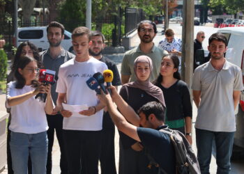 Meclisa Ciwanan a DEM Partiyê ji bo hevdîtina bi Ocalan re serî li Wezaretê Dadê da