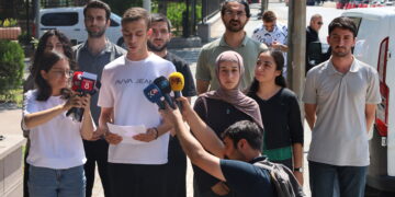 Meclisa Ciwanan a DEM Partiyê ji bo hevdîtina bi Ocalan re serî li Wezaretê Dadê da