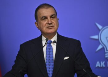 Omer Çelîk: Heta meclis neketiye betlaneyê em ê qanûna çarçoveyî derxînin