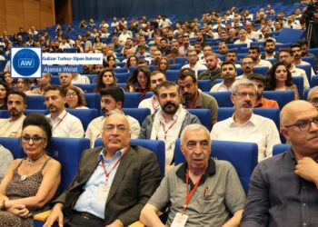 ‘Divê di qanûna bingehîn a nû de statuya gelê Kurd bê nasîn’