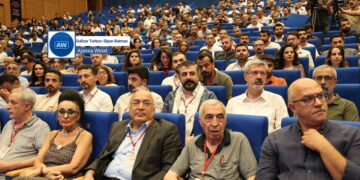 ‘Divê di qanûna bingehîn a nû de statuya gelê Kurd bê nasîn’
