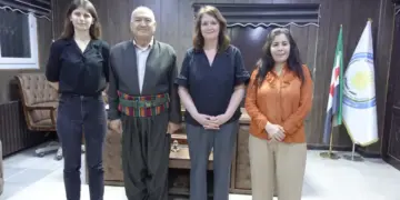 Şandeyek amerîkî serdana Kobanê kir