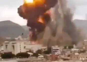 Îranê, baregehên Amerîkayê yên li Kendavê xist