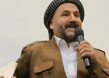 Cenazaya Çîçekî yo ke Japonya de bi hawayêko guman cuya xo ra bibi, ard Tirkîya