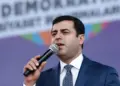 Selahattîn Demîrtaş bi bavê Narîn Guranê re hevdîtin kir