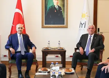 Numan Kurtulmuşî AKP û ÎYÎ Partî reyde pêvînayîş kerd