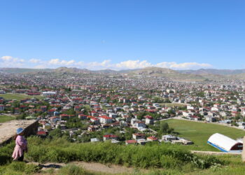 ‘Sedema rizîbûna civakî ji bîra xwe qutbûn e’