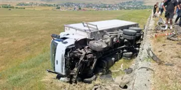 Gimgim de qezaya trafîkî: 2 kesî cuya xo ra bîyî