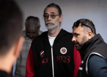 Erdal Beşikçîoglu ji peywîrê hat dûrxistin