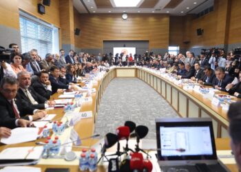 Îskender Bayhan: Heta em mafên wekhev nasnekin em nikarin bigihêjin cihekî