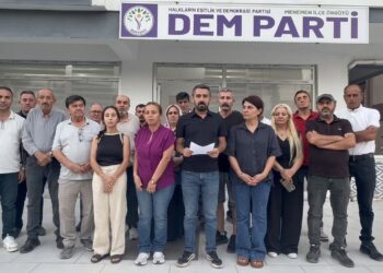 Li Menemenê li dijî êrîşên nîjadperest daxuyanî: Karkerên Kurd ne bi tenê ne