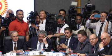 Fetî Yildiz peyama 27ê Sibatê ya Abdullah Ocalan xwend