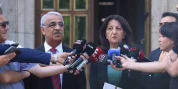 ‘Piştî vê hevdîtinê divê bi birêz Ocalan re hevdîtin pêk were’