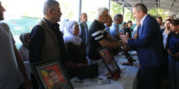 Tuncer Bakirhan û heyeta pê re serdana şînê kirin